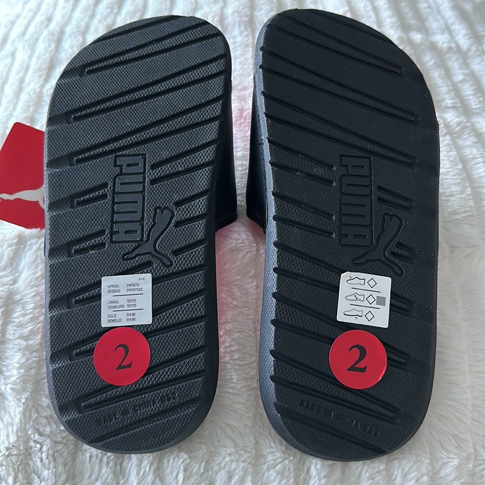 🩷🖤PUMA SLIDES🖤🩷 - Picture 3 of 4